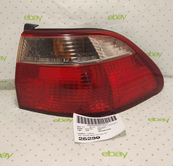 98 99 00 HONDA ACCORD Tail Light Assembly Right