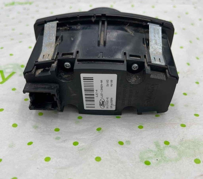 13 14 15 16 17 18 19 FORD ESCAPE Headlight Switch (dash Mtd)