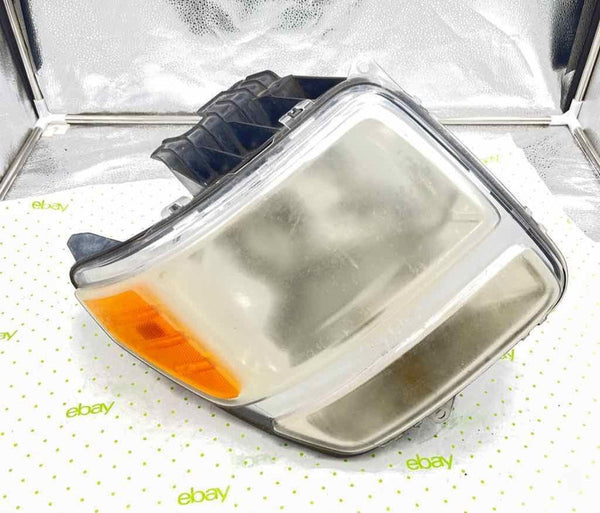 07 08 09 10 11 DODGE NITRO Headlamp Assembly Right passenger side