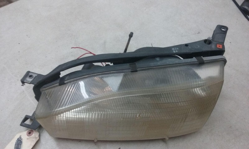 92 93 94 TOYOTA CAMRY Headlamp Assembly Left driver side