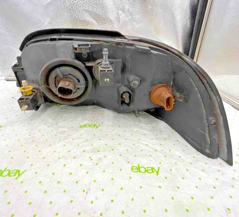 98 FORD WINDSTAR Headlamp Assembly Right passenger side