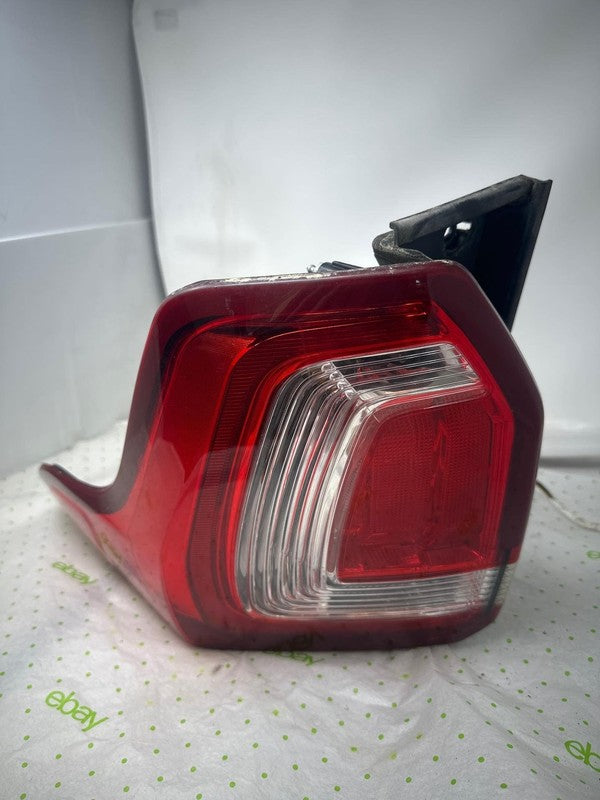 16 17 18 19 FORD EXPLORER Tail Light Assembly Right