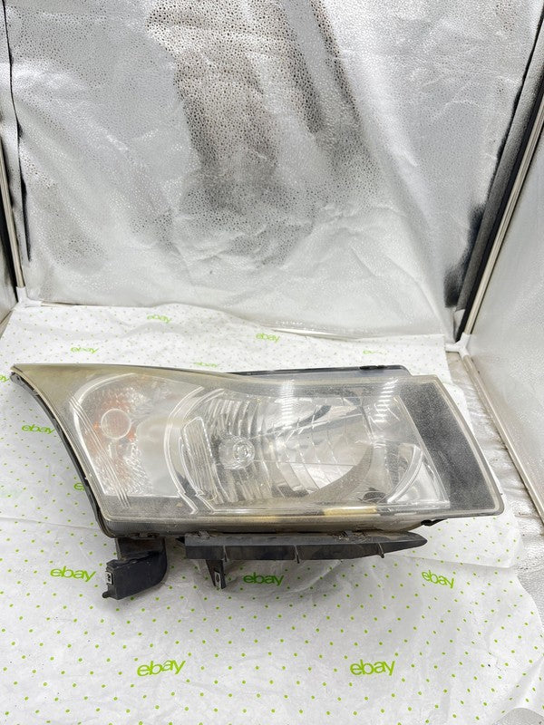 11 12 CHEVY CRUZE Headlamp Assembly Right passenger side