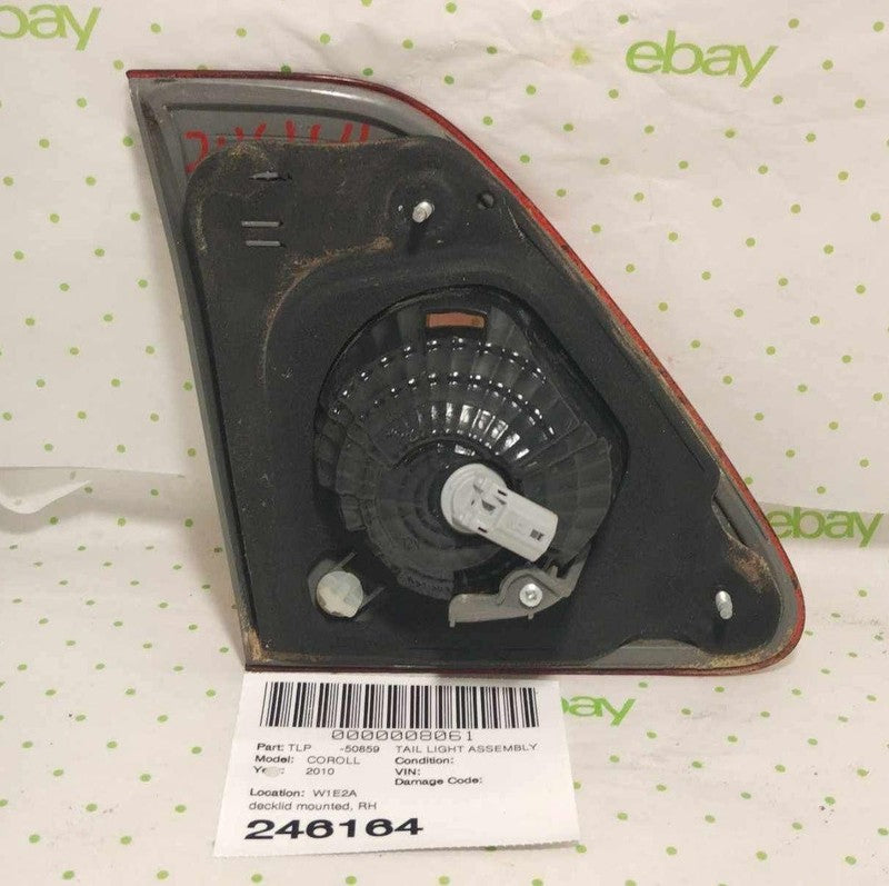 09 10 TOYOTA COROLLA Tail Light Assembly Right