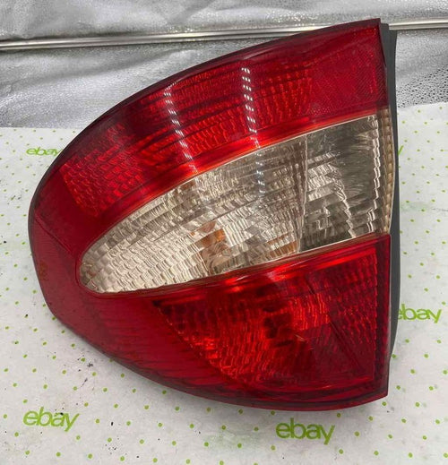 01 02 03 TOYOTA PRIUS TLP-RH Tail Light Assembly Right