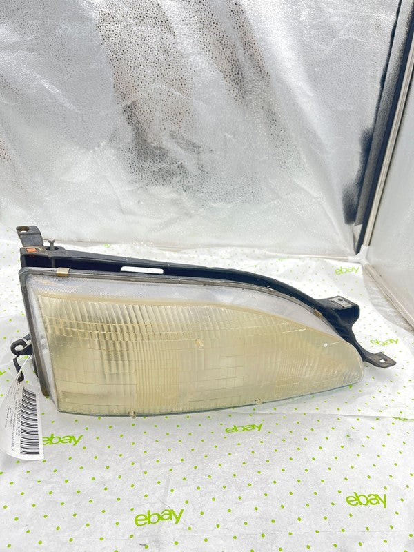 95 96 TOYOTA CAMRY Headlamp Assembly Right passenger side