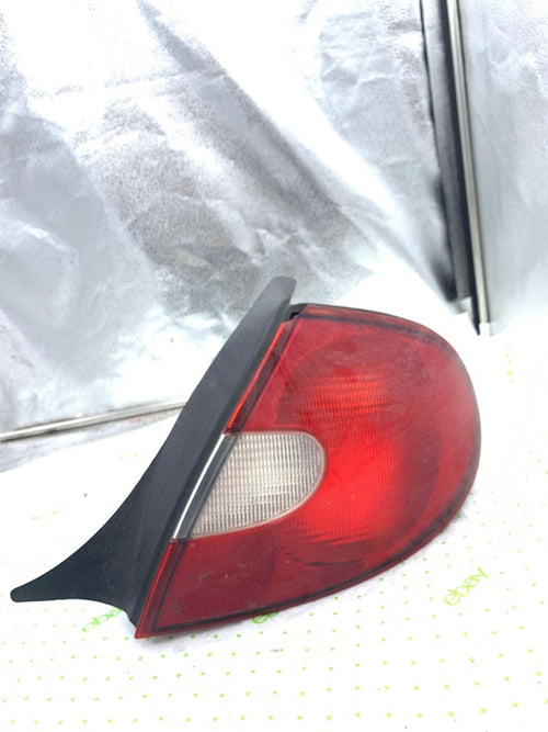 00 01 02 DODGE NEON Tail Light Assembly Right passenger side