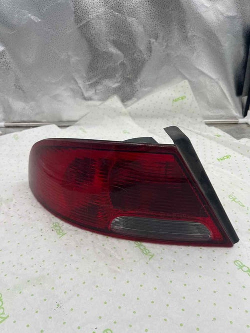 01 02 03 04 05 06 DODGE STRATUS Tail Light Assembly Left