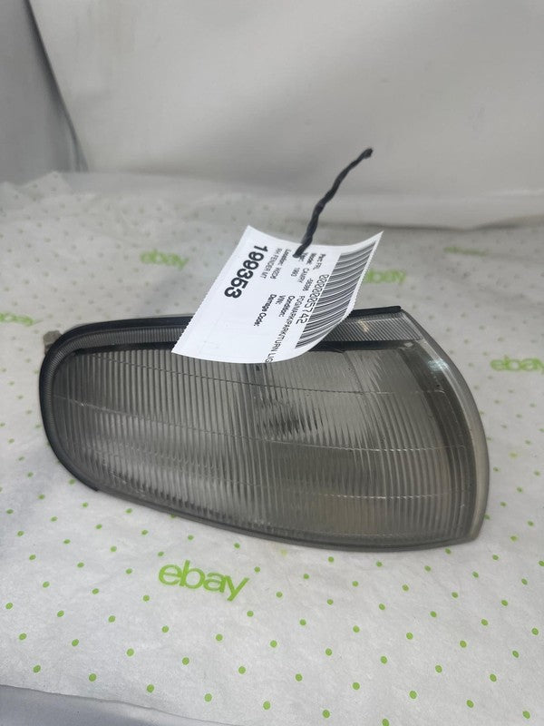 92 93 94 TOYOTA CAMRY Fog/mark/park/turn Light/lamp Right