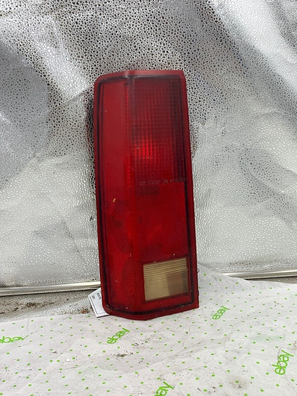 1885-2005 CHEVY ASTRO Tail Light Assembly Left driver side