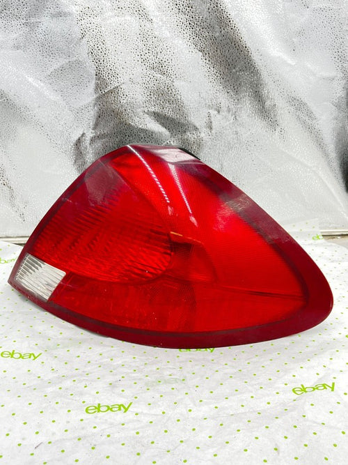 00 01 02 03 FORD TAURUS Tail Light Assembly Right passenger side