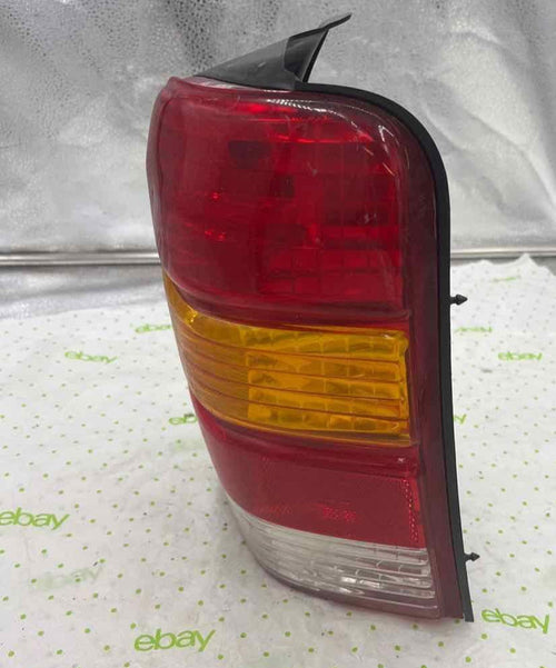 01 02 03 04 05 06 07 FORD ESCAPE Tail Light Assembly Right passenger s