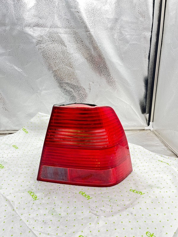 99 00 01 02 03 JETTA EXCEPT GLI Tail Light Assembly Right passenger si