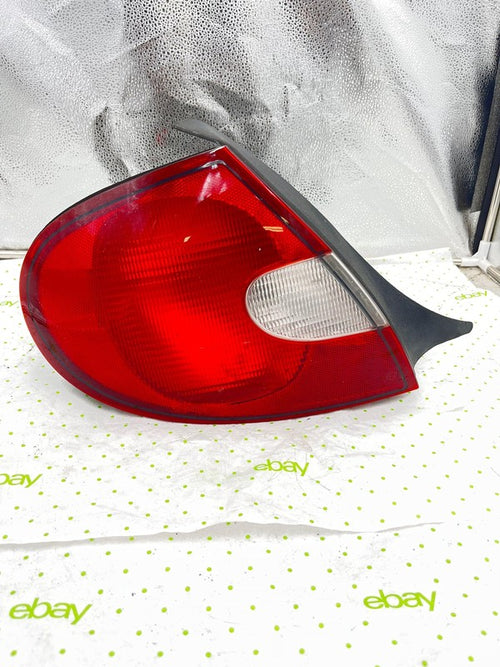 00 01 02 DODGE NEON Tail Light Assembly Left driver side