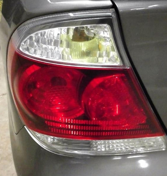2005-2006 Toyota Camry Left Driver Side Tail Light Assembly