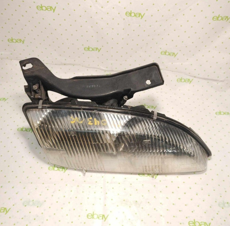 95 96 97 98 99 CHEVY CAVALIER Headlamp Assembly Right