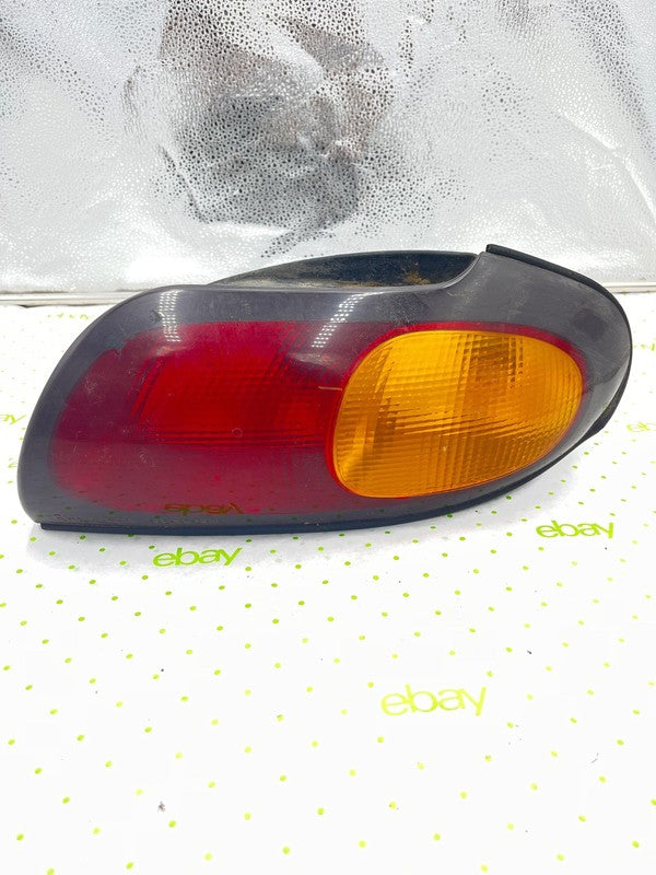 96 97 FORD TAURUS Tail Light Assembly Right passenger side