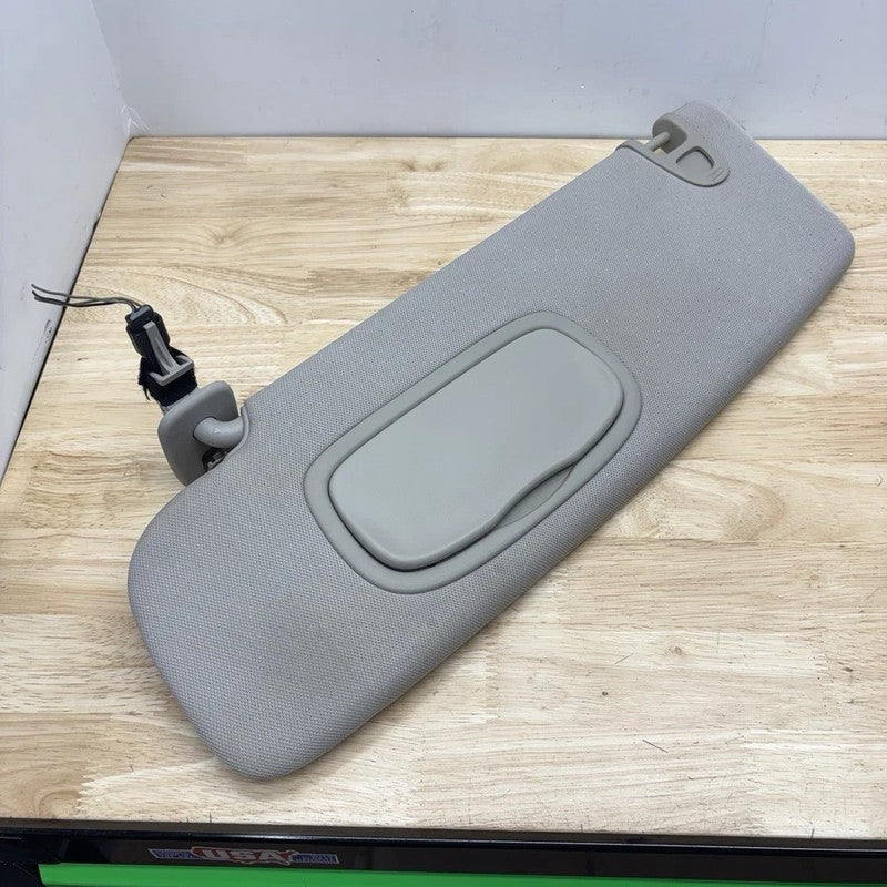 2017-2020 Chrysler Pacifica Left Driver Sun Visor Illuminated Gray