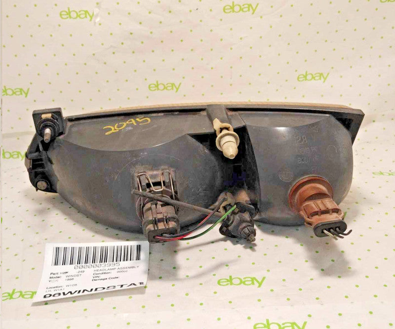 95 96 97 FORD WINDSTAR Headlamp Assembly Left driver side