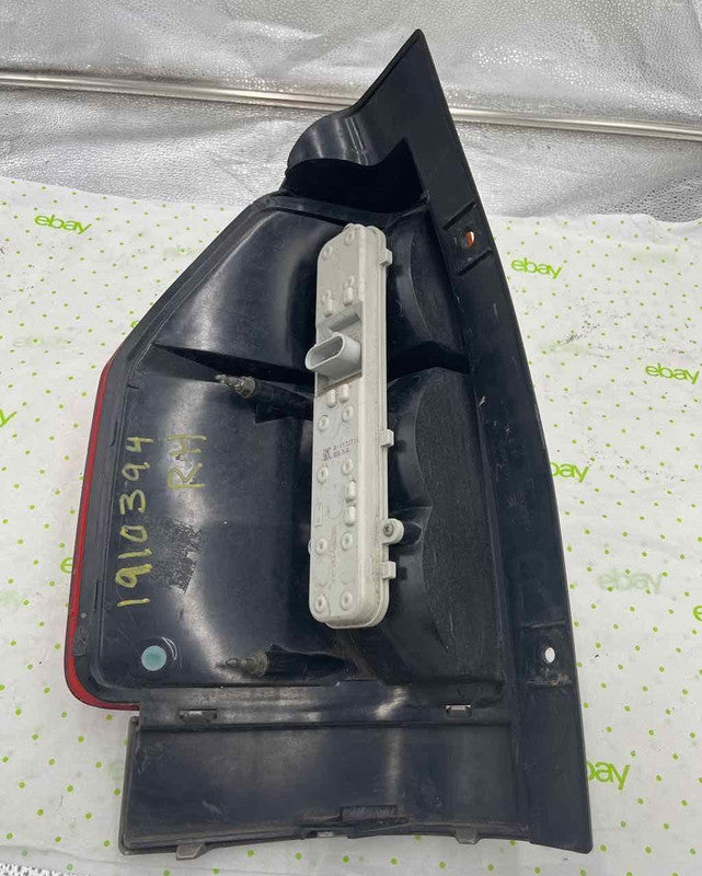 2002-09 GMC ENVOY Tail Light Assembly Right passenger side