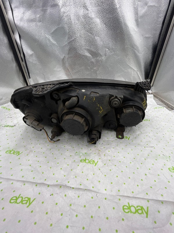 04 05 06 HYUNDAI ELANTRA Headlamp Assembly Left driver side