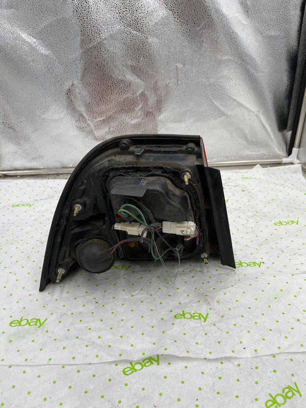 97 98 99 NISSAN MAXIMA Tail Light Assembly Right passenger side