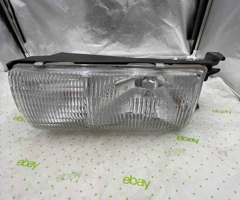91 92 93 94 95 96 CHEVY CAPRICE Headlamp Assembly Right passenger side