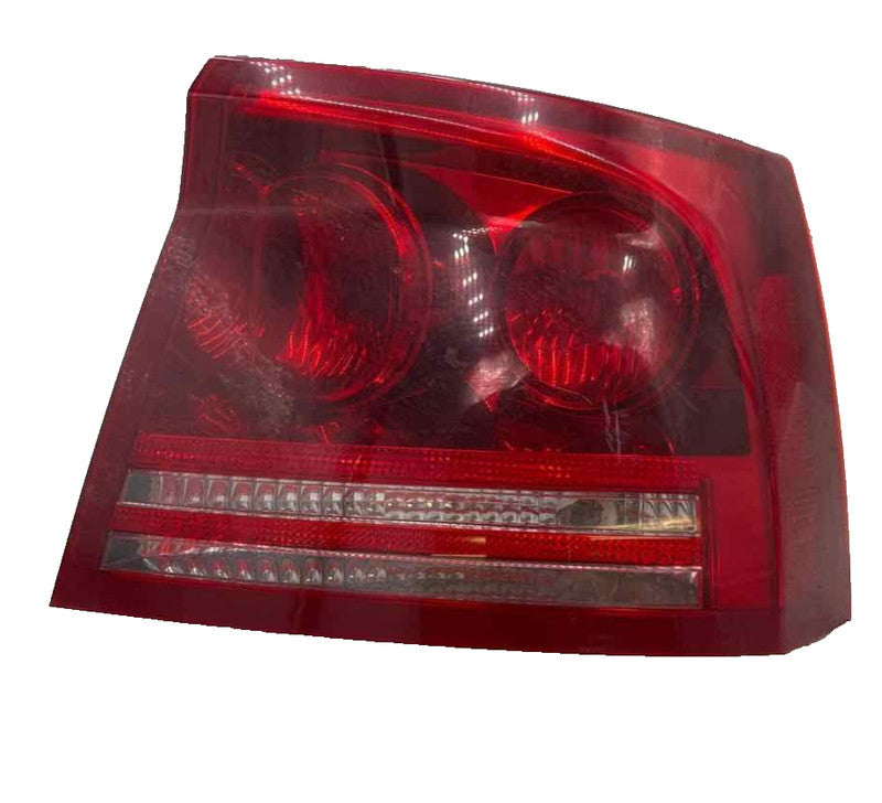 06 07 08 DODGE CHARGER Tail Light Assembly Right passenger side
