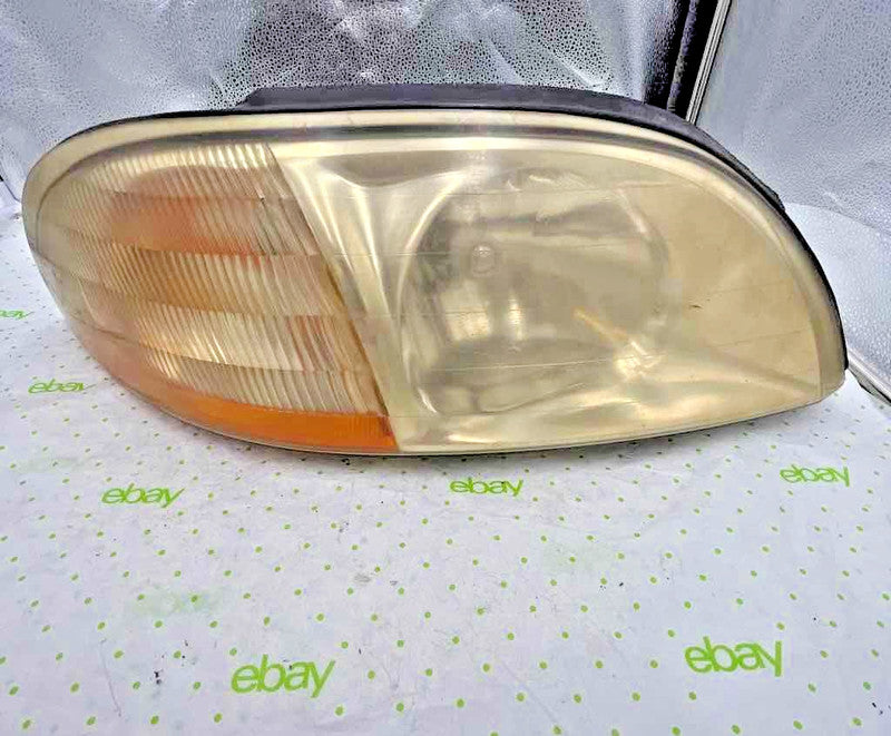 98 FORD WINDSTAR Headlamp Assembly Right passenger side