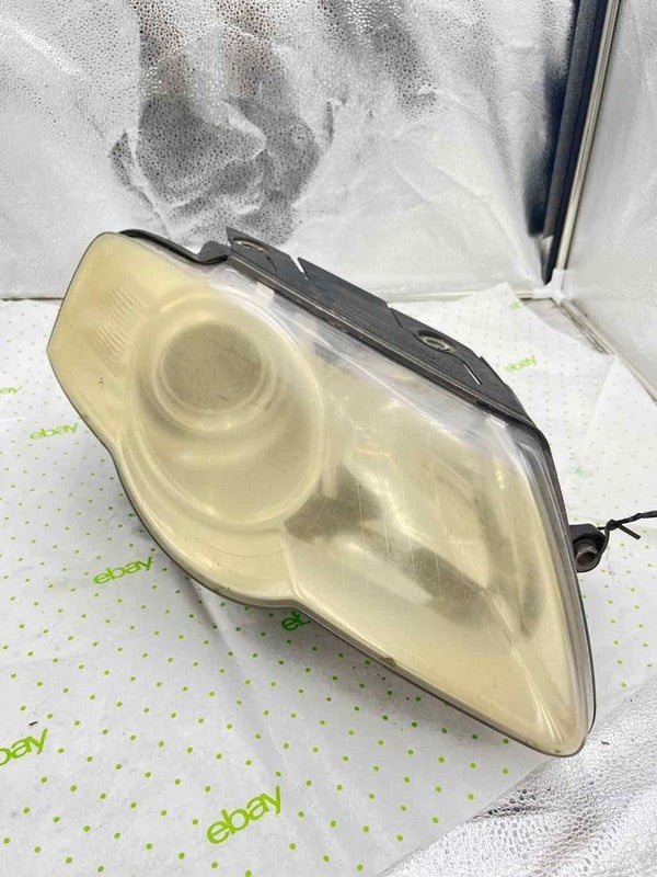 06 07 08 09 VW PASSAT Headlamp Assembly Right passenger side