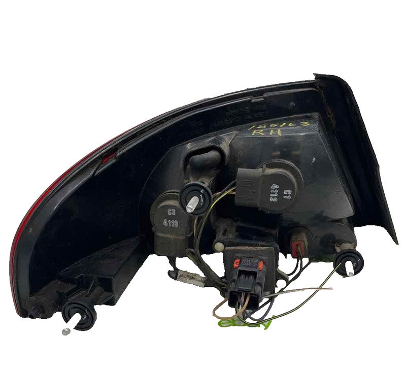 01 02 03 04 05 06 DODGE STRATUS Tail Light Assembly Right passeger sid