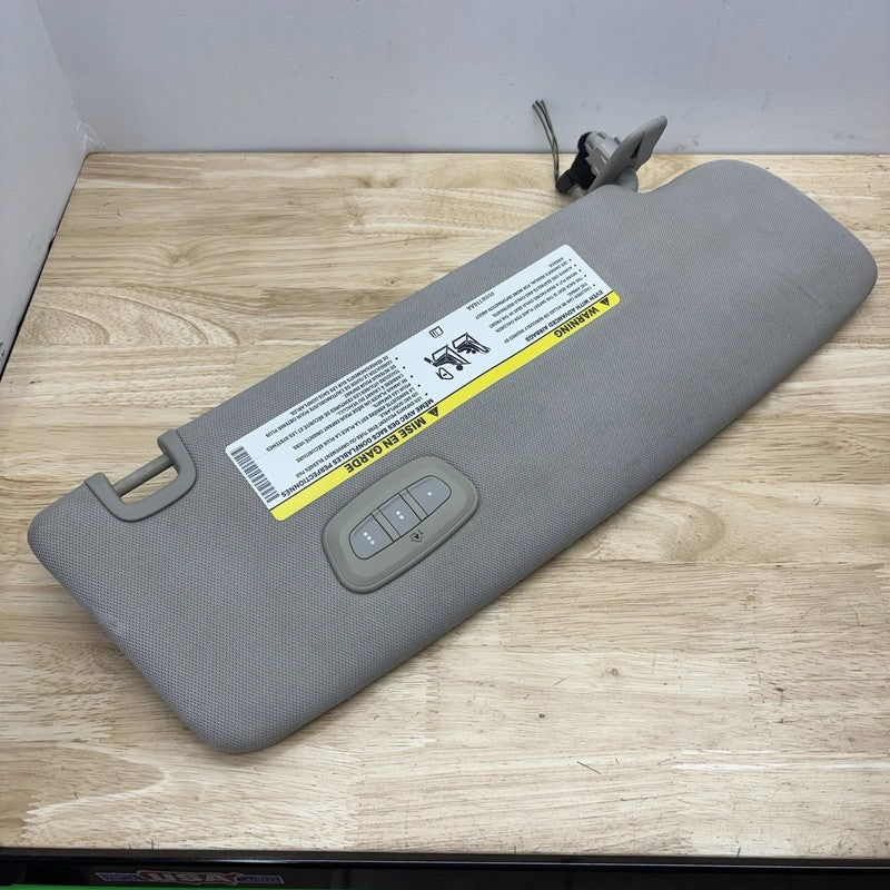 2017-2020 Chrysler Pacifica Left Driver Sun Visor Illuminated Gray