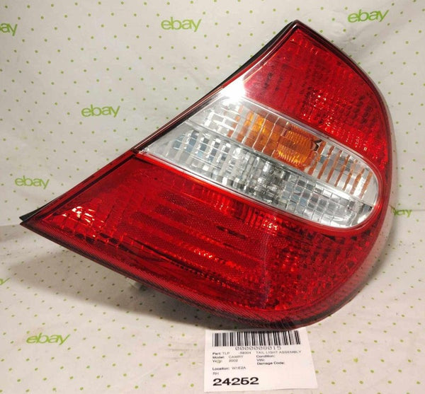 02 03 04 TOYOTA CAMRY Tail Light Assembly Right