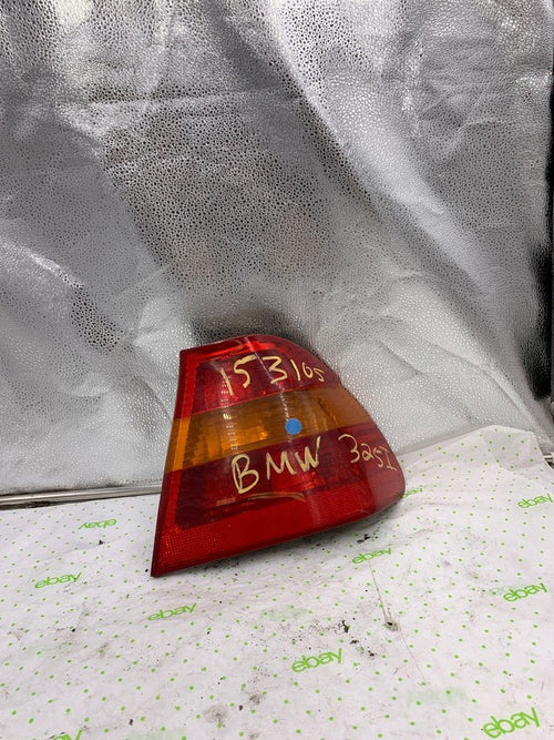 01 02 03 04 05 BMW 325I Tail Light Assembly Right passenger side