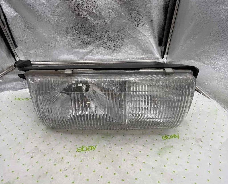 91 92 93 94 95 96 CHEVY CAPRICE Headlamp Assembly Left driver side