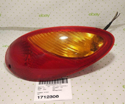 01 02 03 04 05 CHRYSLER PT CRUISER Tail Light Assembly Right