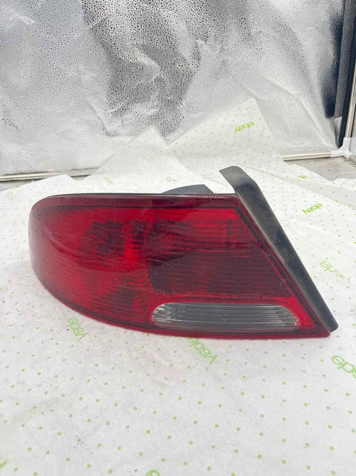 01 02 03 04 05 06 DODGE STRATUS Tail Light Assembly Left