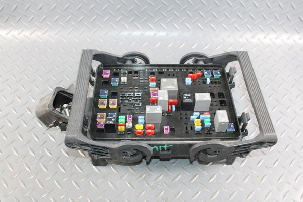 2014-2016 GMC Sierra 1500 Pickup Engine Fuse Box OEM