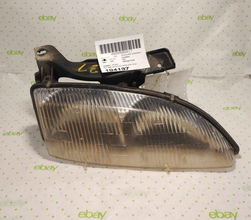 95 96 97 98 99 CHEVY CAVALIER Headlamp Assembly Right