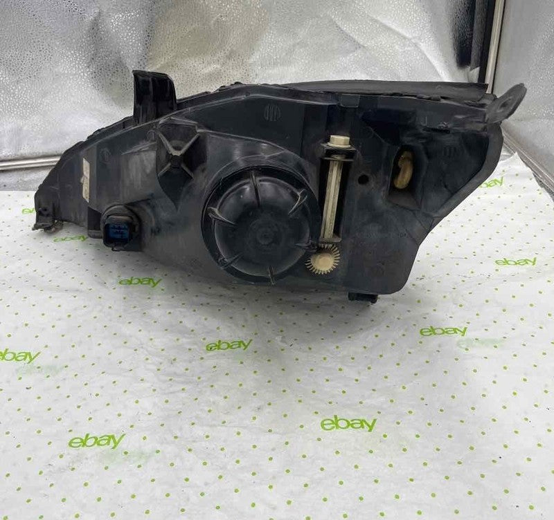 00 01 02 03 04 FORD FOCUS Headlamp Assembly Right