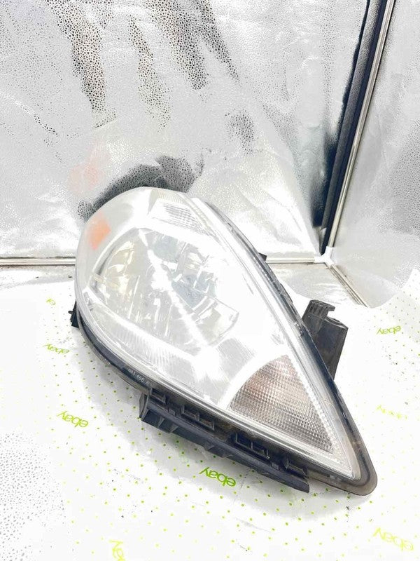 07 08 09 10 11 12 NISSAN VERSA Headlamp Assembly Right passeger side