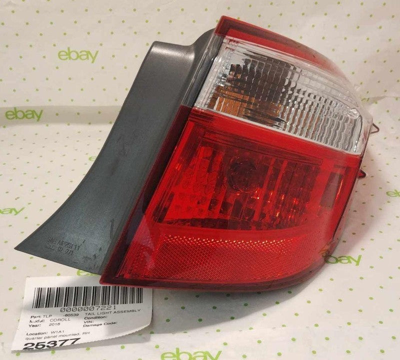 14 15 16 TOYOTA COROLLA Tail Light Assembly Right