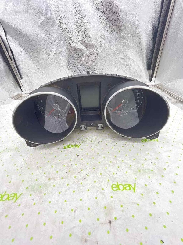 10 11 VW GOLF GTI Speedometer