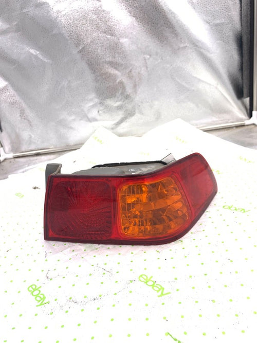00 01 TOYOTA CAMRY Tail Light Assembly Right passenger side