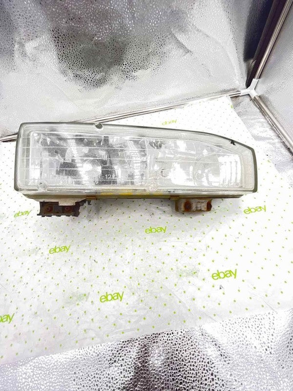 91 92 PONTIAC FIREBIRD Headlamp Assembly Left driver side