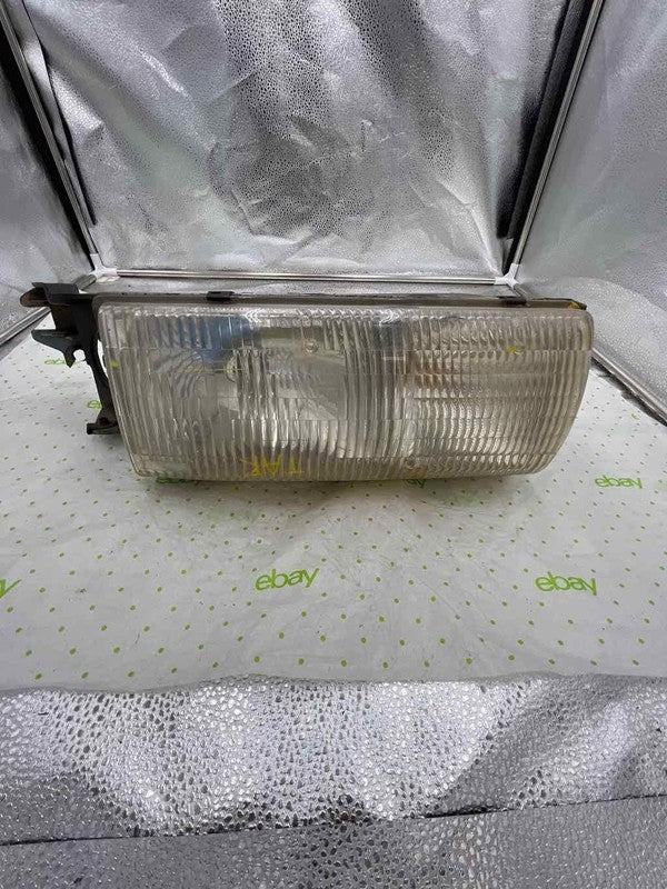 91 92 93 94 95 96 CHEVY CAPRICE Headlamp Assembly Left driver side