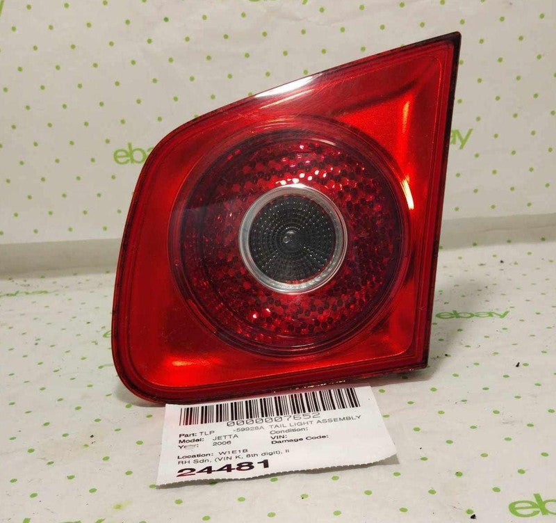 05 06 07 JETTA EXCEPT GLI Tail Light Assembly Right