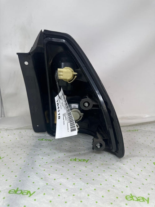 01 02 03 04 05 PONTIAC AZTEK Tail Light Assembly Left