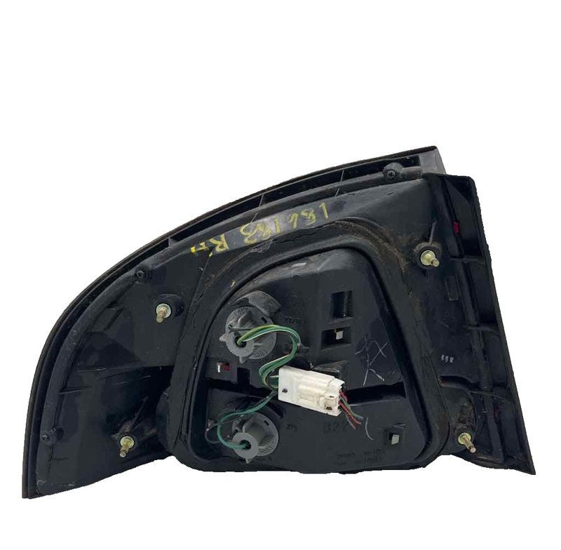00 01 02 03 NISSAN SENTRA Tail Light Assembly Right passenger side