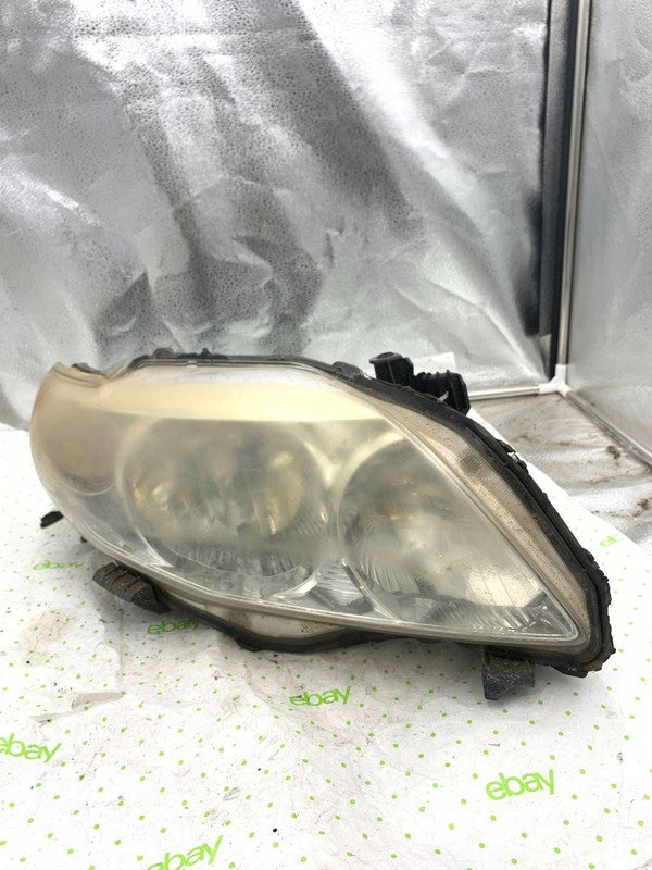 09 10 TOYOTA COROLLA Headlamp Assembly Right passenger side